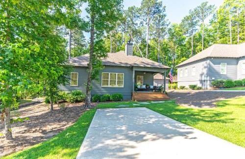 Tallassee House | Modern 3BR 2BA Lake Martin Access Near Auburn
