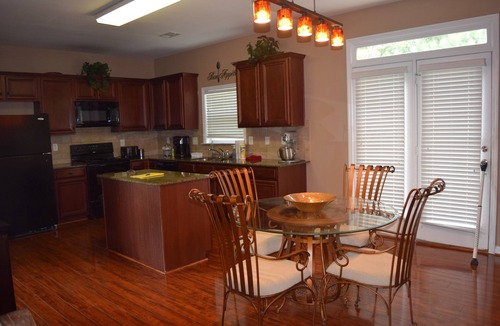 Church Street House | Modern 4BR Retreat — Minutes from Mercedes-Benz Stadium - World Cup Ready
