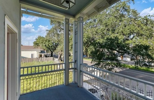 Milan Apartment | Modern 4BR Retreat · Walk to Downtown New Orleans Unit 1