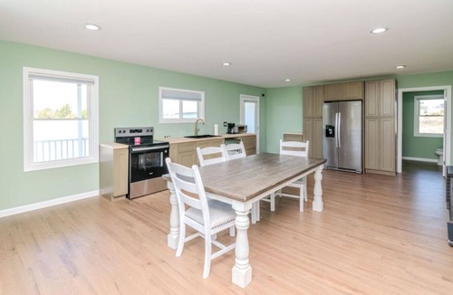 Hillsboro House | Modern 5-BDR Farmhouse in Hillsboro-Mins Away From Cave Run Lake- Stargaze&Relax