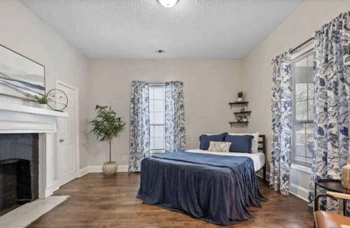 West End House | Modern 5 Bedroom Home near Downtown Atlanta