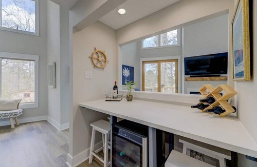 Leesville House | ✰ Modern A-Frame Lake House ✰ 4BR | Rent Jet Skis!