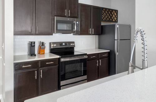 Ladson Apartment | Modern Apartment in Prime Location (ID1388X007)
