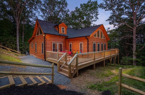 Fairview Cabin | Modern Asheville Cabin | Quiet & Peaceful Retreat