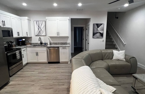 Joplin House | Modern Brand New Getaway. Heated Pool, Hot Tub!
