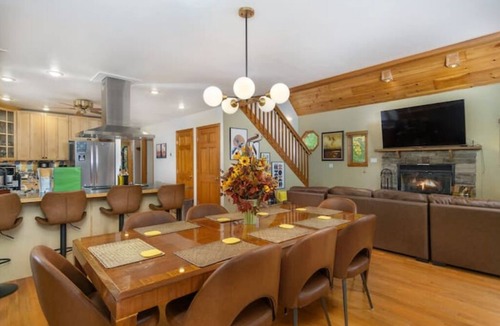 Fairview Cabin | Modern cabin, minutes from downtown Asheville & Biltmore