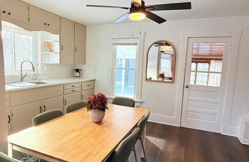 Pataskala House | Modern Cape Cod - King Bed - 15m from Intel