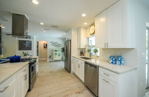 Bee Ridge House | Modern Coastal Pool Retreat Private Heated Pool Minutes to Siesta Key Beach