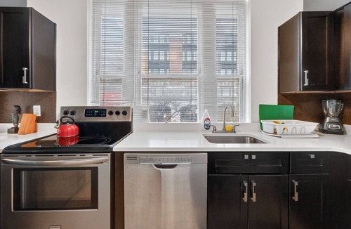 Downtown Baltimore Condo | Modern Corner 1BR w/Views | Near Harbor & Stadium
