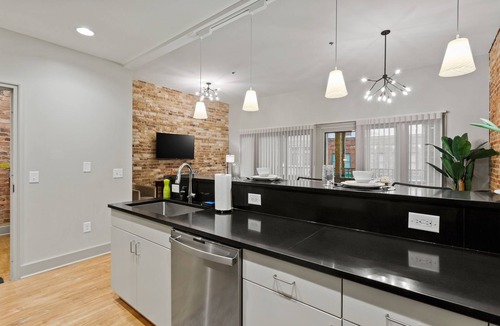 Spartanburg Apartment | Modern Downtown Spartanburg Apartment B | Walkable Patio