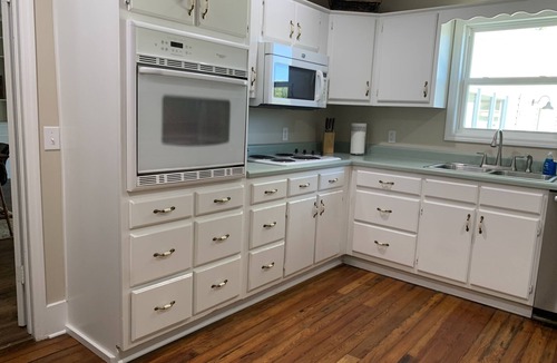 DeSoto County House | Modern Farmhouse! Clean, Private, Spacious!