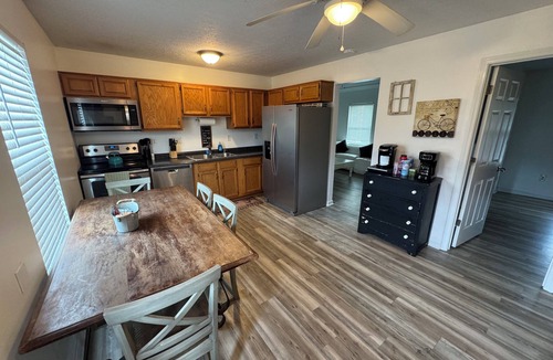 Shepherdsville House | Modern Farmhouse 3BR Close to Louisville!