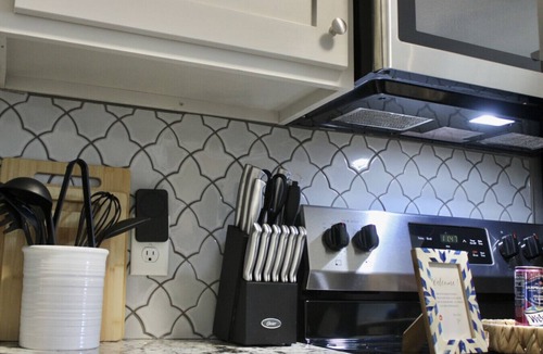 Downtown Little Rock Apartment | Modern Hideaway: Steps from Sights & City Vibes