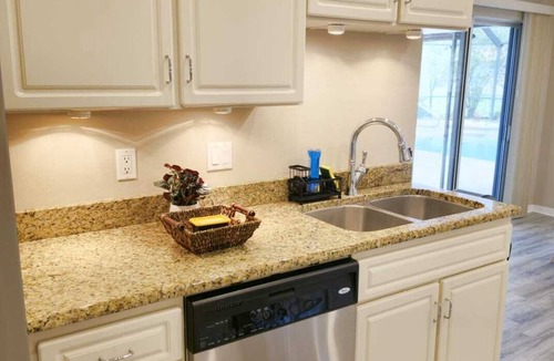 Palm Harbor House | Modern Home, Private Pool, Dog Friendly – Minutes from Golf, Beach & Speedway