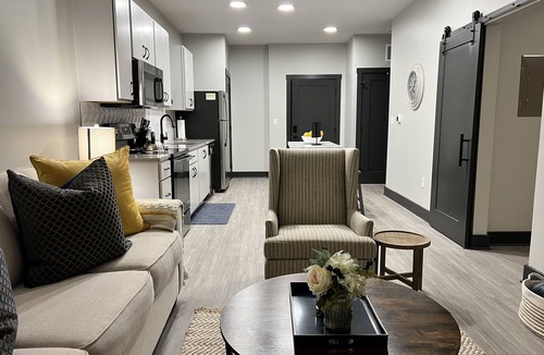 Clarksville Apartment | Modern Home w/Skyline Views 1.6 mi from downtown Louisville