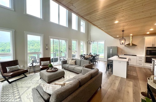 Hidden Springs House | Modern Lake Cottage - Amazing Views - 6 Bed/6 Bath - Boat Launch