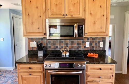Cassopolis House | Modern Lakefront Home w/Fireplace near Ski Resort and Notre Dame