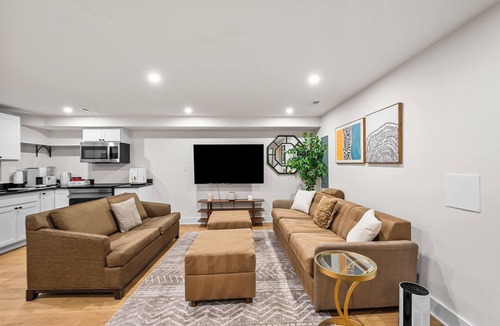 Columbia Heights House | Modern large home walk to metro w/parking