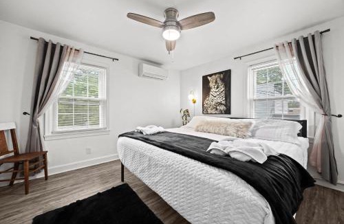 Audubon Apartment | Modern Louisville Stay Free Parking Prime Location