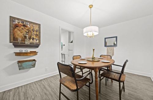 Audubon Apartment | Modern Louisville Stay Free Parking Prime Location