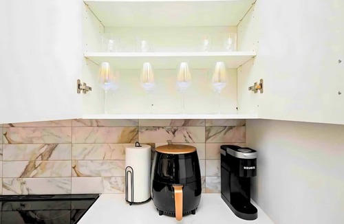 Mechanicsville House | Modern Luxe ATL Retreat: Downtown+Rooftop+Sleeps 7