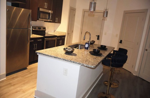 Westside Apartment | Modern Midtown 1BR VIP World Cup Experience