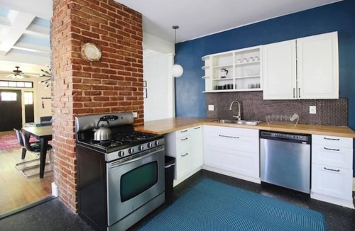 Crosstown House | Modern Midtown Bungalow - Walk to crosstown