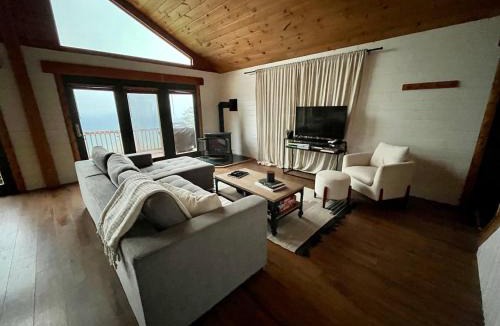 Great Cacapon House | Modern Mountaintop Cabin with a gorgeous view