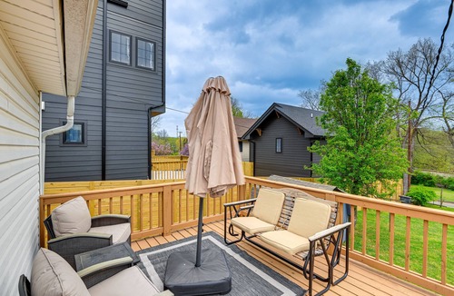 Cleveland Park House | Modern Nashville Vacation Home ~ 3 Mi to Downtown!