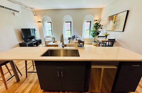 Old West Side Apartment | Modern One Bedroom Apartment in the Heart of Downtown Ann Arbor