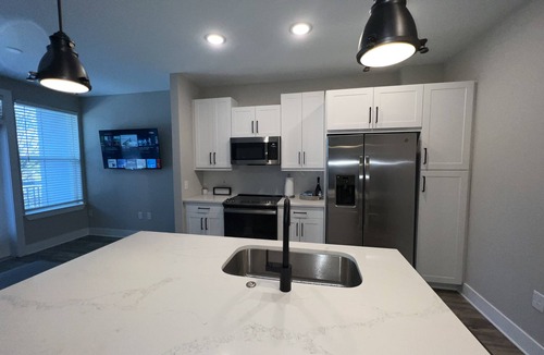 Summerhill Condo | Modern Relaxing Condo overlooking Downtown Atlanta