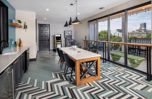 Summerhill Condo | Modern Relaxing Condo overlooking Downtown Atlanta