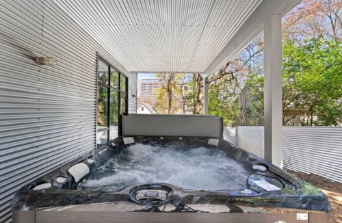 Home Park House | Modern Retreat Near Atlantic Station
