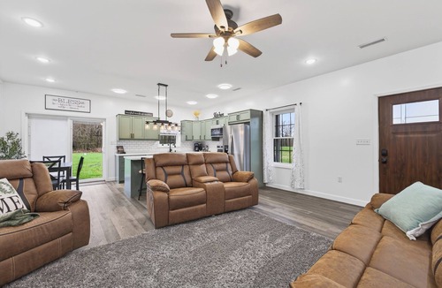 Jasonville House | Modern Retreat w/Private Hot Tub & Bunk Room