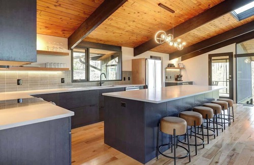 Hood House | Modern Riverfront Retreat | Luxe 3BR with Sauna