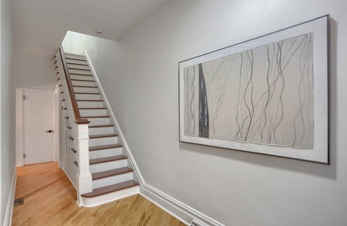 Pittsburgh House | Modern & Spacious 4BD House in Pittsburgh with Free Street Parking