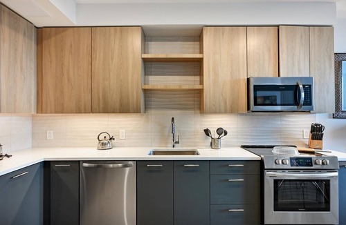 Reston Apartment | Modern, Stocked Kitchen 1BR w. In unit Laundry