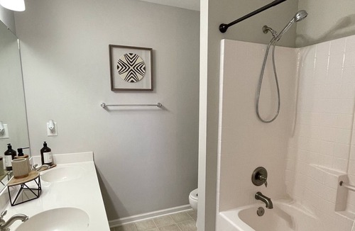 Ladson House | Modern, tranquil townhome 20 minutes from Downtown, Charleston
