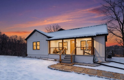 Catalpa House | moderno farm house getaway-fire pit game room