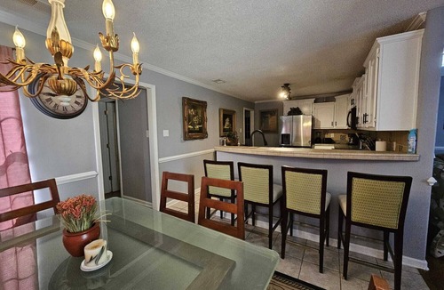 Olive Branch House | MONTHLY STAYS- 6 BR Home with Pool in Olive Branch Suburb Near Stateline