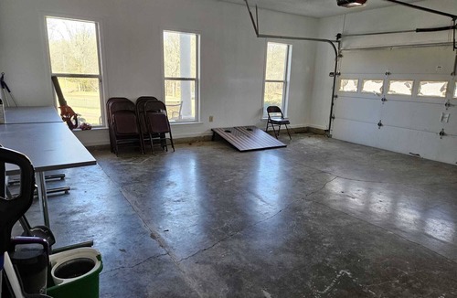 Southaven House | MONTHLY STAYS-Breathtaking 8 BR Retreat with Private Pool, Lake View, & Backyard