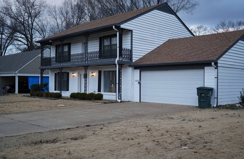 Ellendale House | MONTHLY STAYS-Roomy 6BR Home in Memphis - Close to Everything