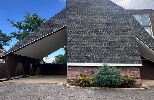 Parkway Village House | MONTHLY STAYS- Spacious 12-Bedroom Retreat in Memphis- Sleeps Many.