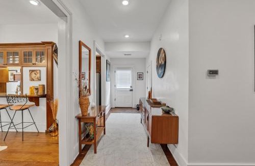 Abingdon Apartment | Moore on Main