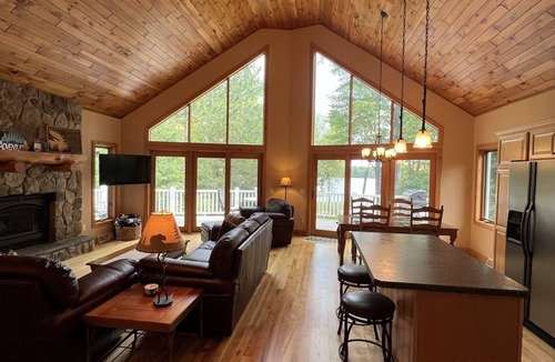 Tomahawk Cabin | Moose Lodge at Lake Mohawksin