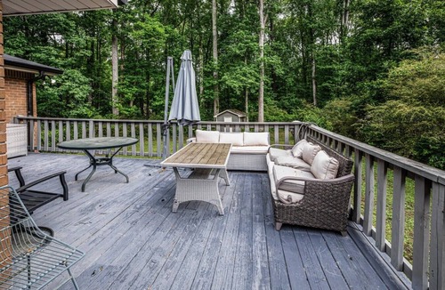 Douglasville House | Moss drive retreat - Close to the woods