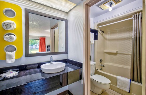 Ashland Hotel | Motel 6 Ashland, VA
