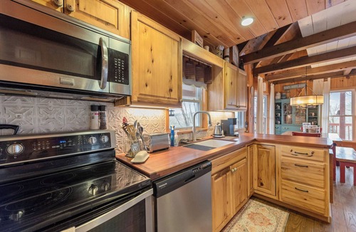 Fleetwood Cottage | Mountain and River Views - Tucked in the Trees - Wrap Around Porch