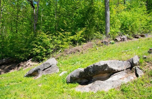Sevierville Ski Chalet | Mountain Creek View- Fire pit, Creek, Arcade game, pool table, arcade basketball
