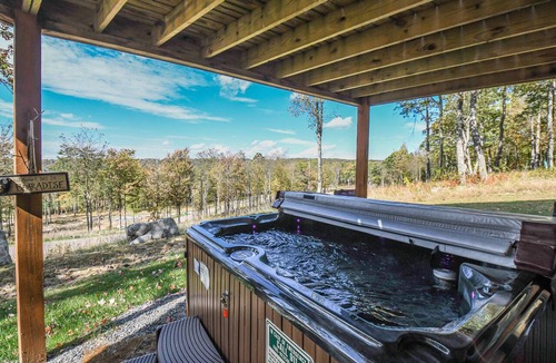 McHenry House | Mountain Dreams | Billiards, Hot Tub, Views + Location!